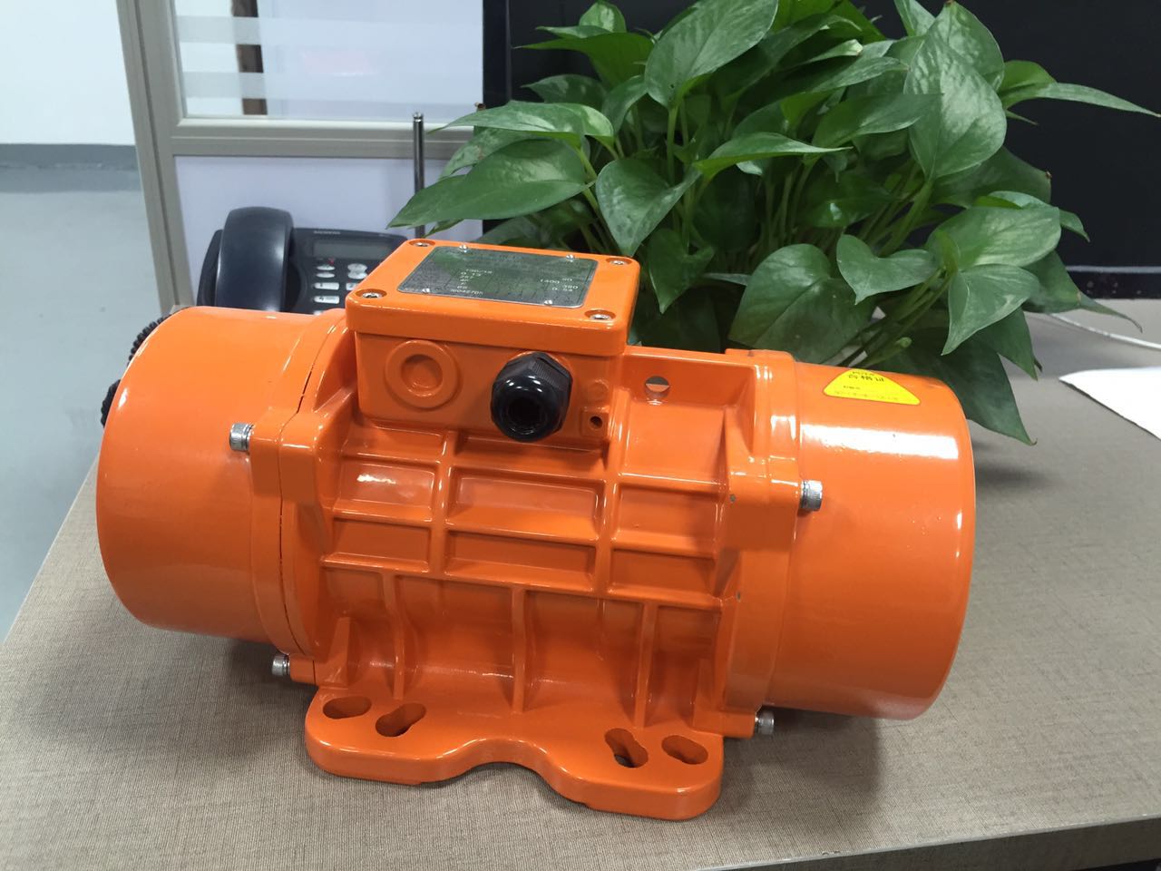 普田MVE振動(dòng)電機(jī) 普田MVE振動(dòng)電機(jī)